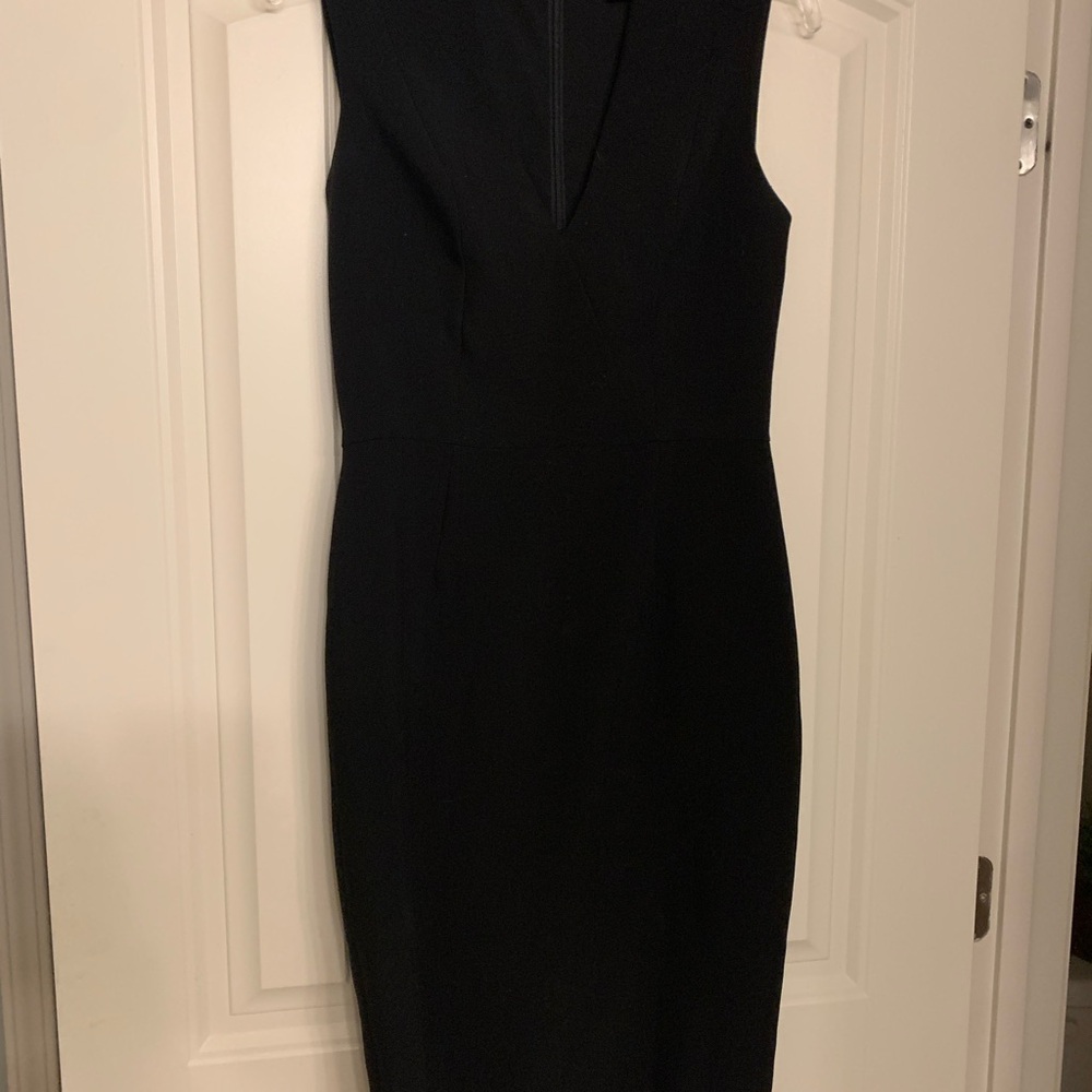Elegant Black Sleeveless Dress
